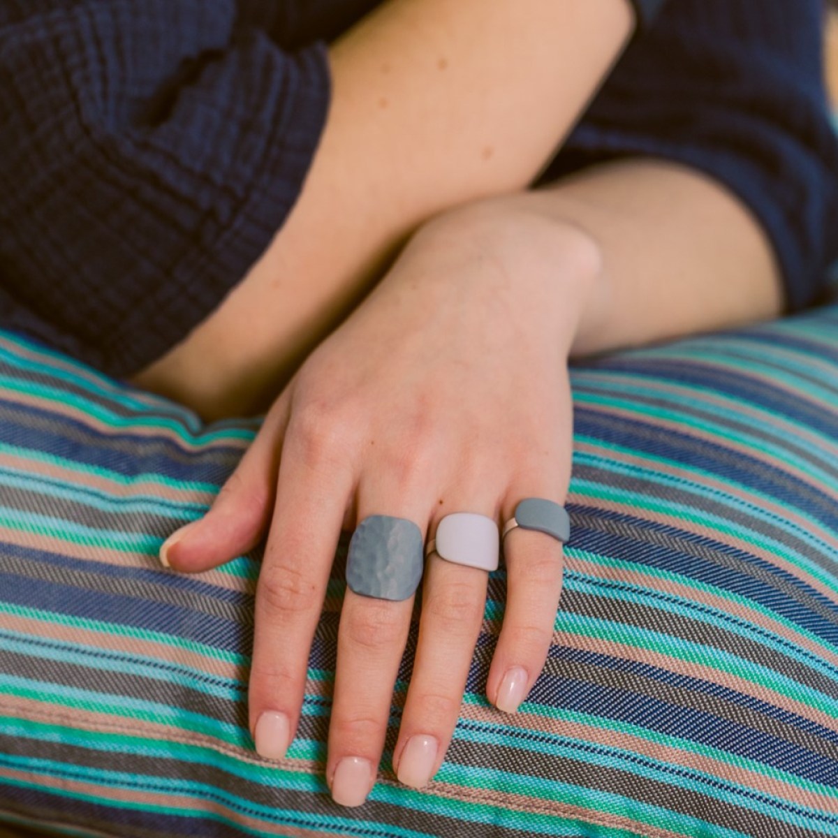 AMANI RINGS DARK GREY3